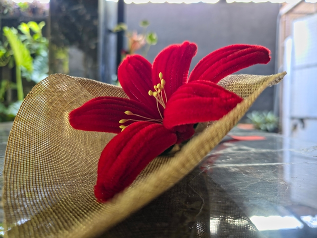 Handmade Chenille Lily – Red thumbnail 2