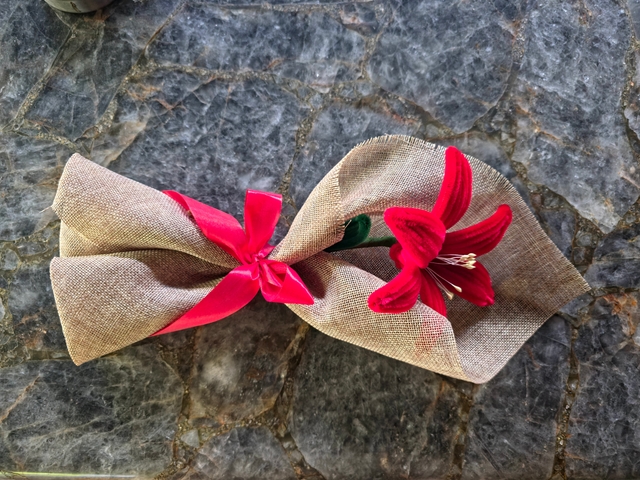 Handmade Chenille Lily – Red thumbnail 3